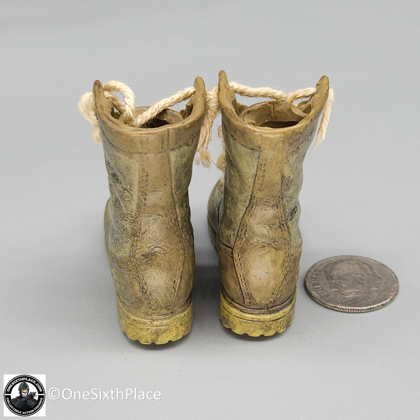 1:6 scale Hot Toys Polar Mountain Striker Tan Combat Boots (Foot Type) for 12" Figures
