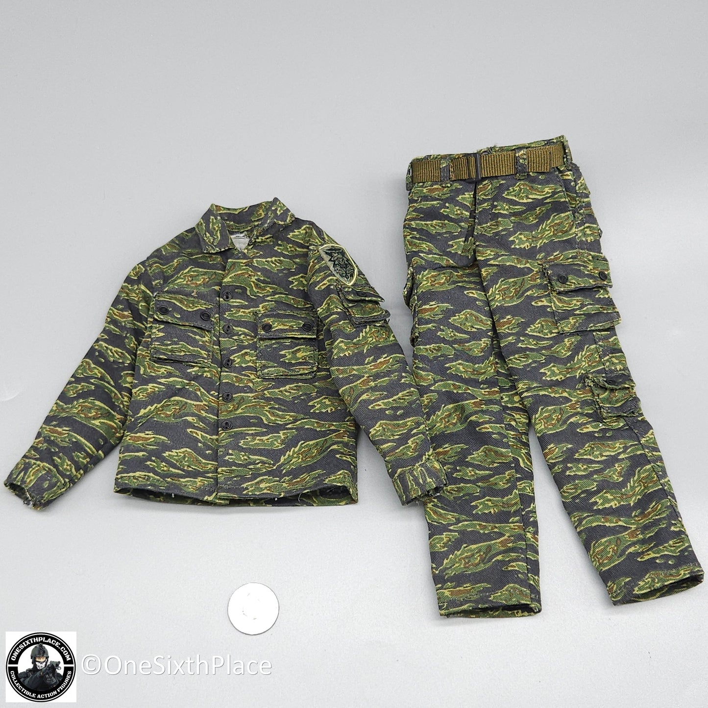 1:6 scale Soldier Story Vietnam MACV-SOG Tigerstripe Camo Uniform w/ Patch for 12" Figures