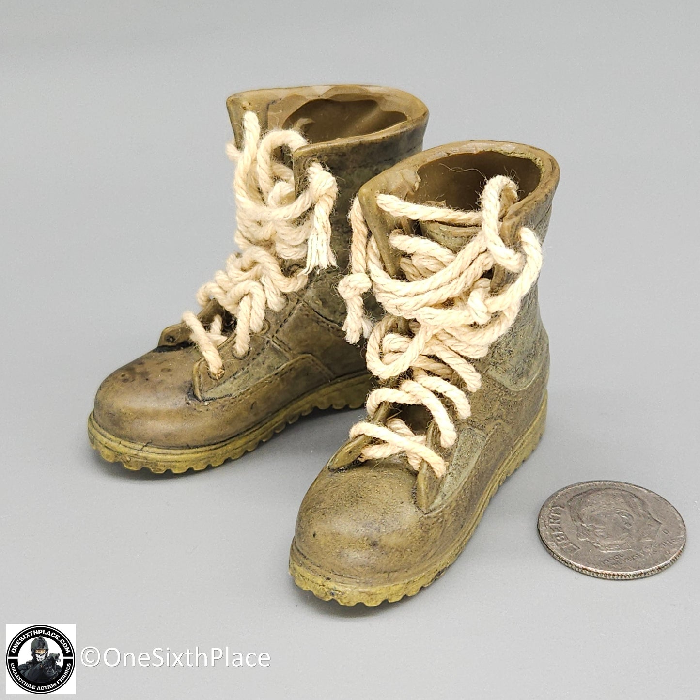 1:6 scale Hot Toys Polar Mountain Striker Tan Combat Boots (Foot Type) for 12" Figures