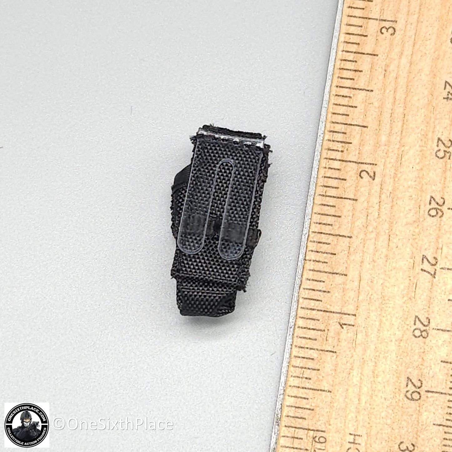 1:6 scale Toy Soldier Delta Force Black Smoke Grenade Pouch for 12" Figures