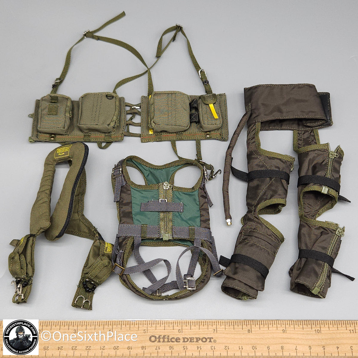 1:6 scale Shinning Toys US Navy F18 Aviator Flight Vest & G Pants Set for 12" Figures