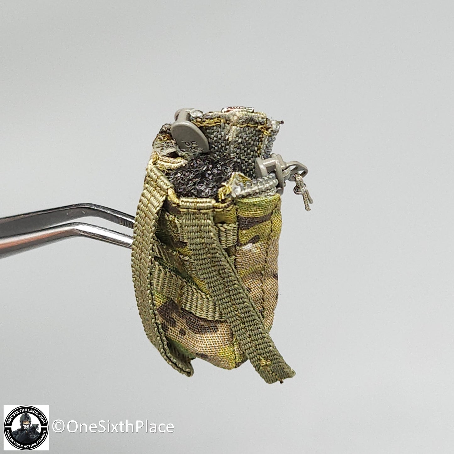 1:6 scale Easy & Simple Russian Special Operations Forces (SSO) Multicam 2 Zip GP Pouch for 12" Figures