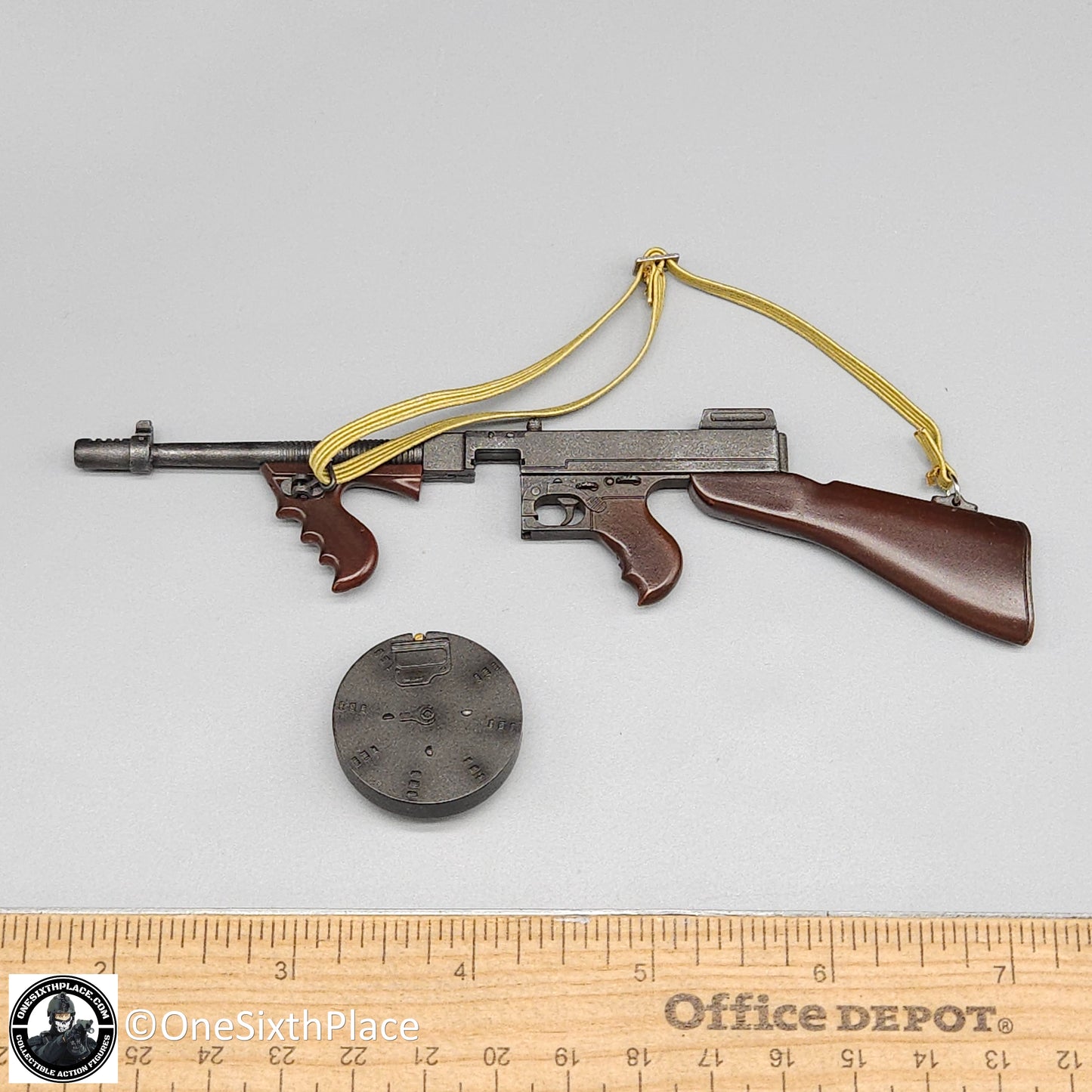 1:6 scale Dragon WWII Thompson Submachine Gun w/ Drum Mag for 12" Figures