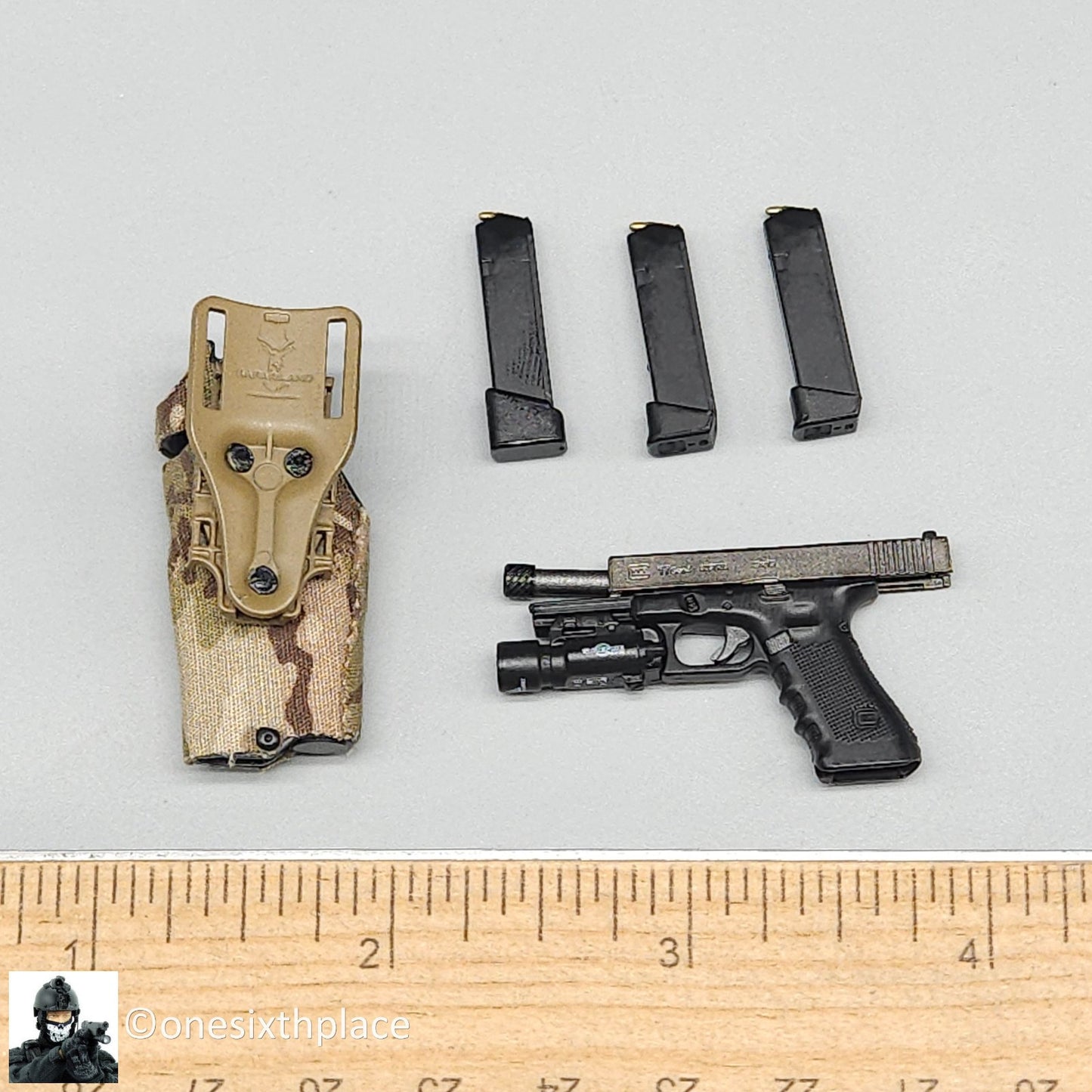 1:6 scale DamToys Russian Spetsnaz FSB Alpha Group Gunner Pistol w/ Holster