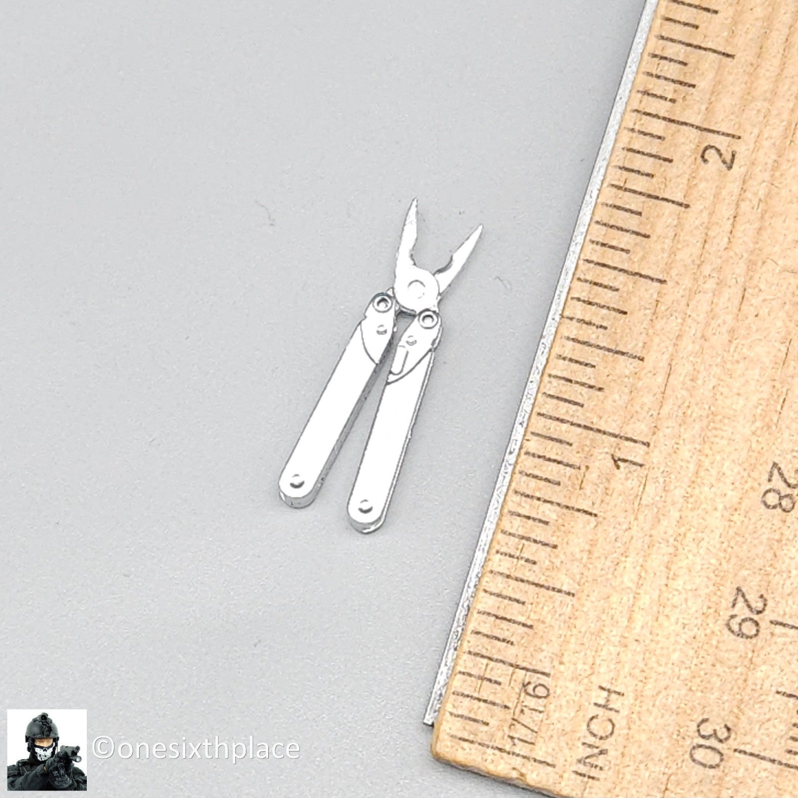 1:6 scale DamToys Russian Spetsnaz FSB Alpha Group Gunner Multitool Pliers
